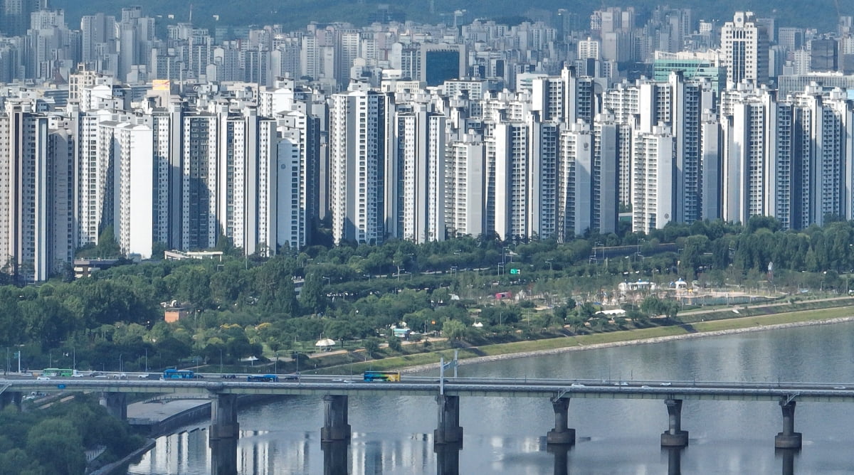 비 강남권도 ‘활활’...서울 아파트 거래 터졌다