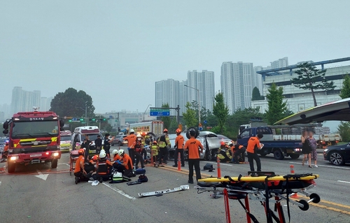 일용직 노동자 5명 새벽 현장 차량 이동 중 교통사고로 '참변'