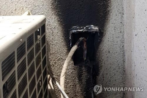 폭염에 열 받은 냉방기…에어컨 화재 주의보