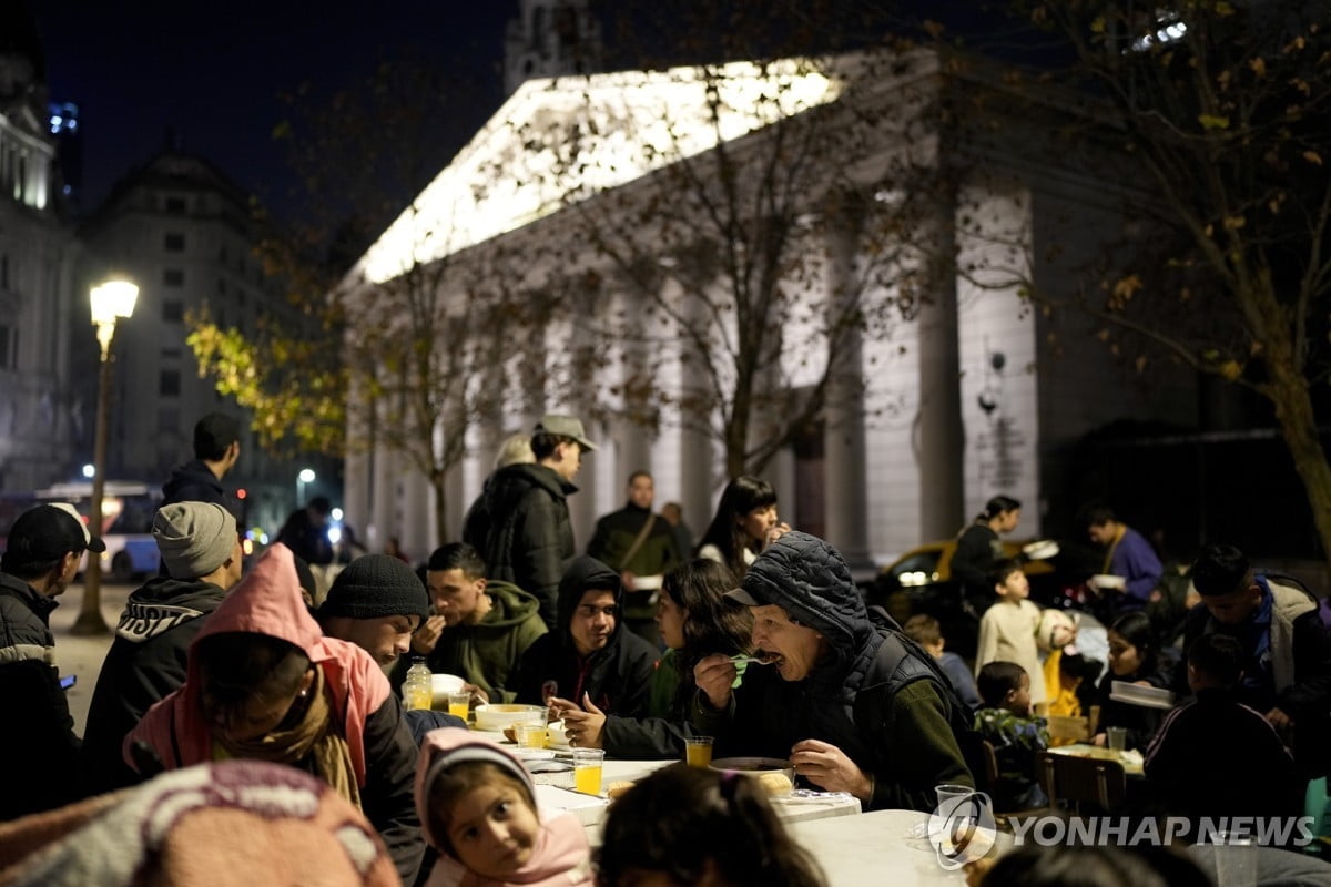 경제위기로 아동 100만명 밥 굶는다