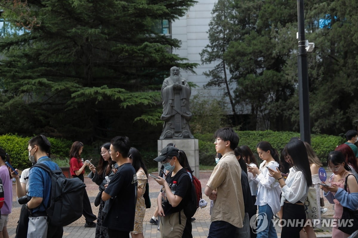 中 7월 청년 실업률 17.1%…새 통계 후 최고