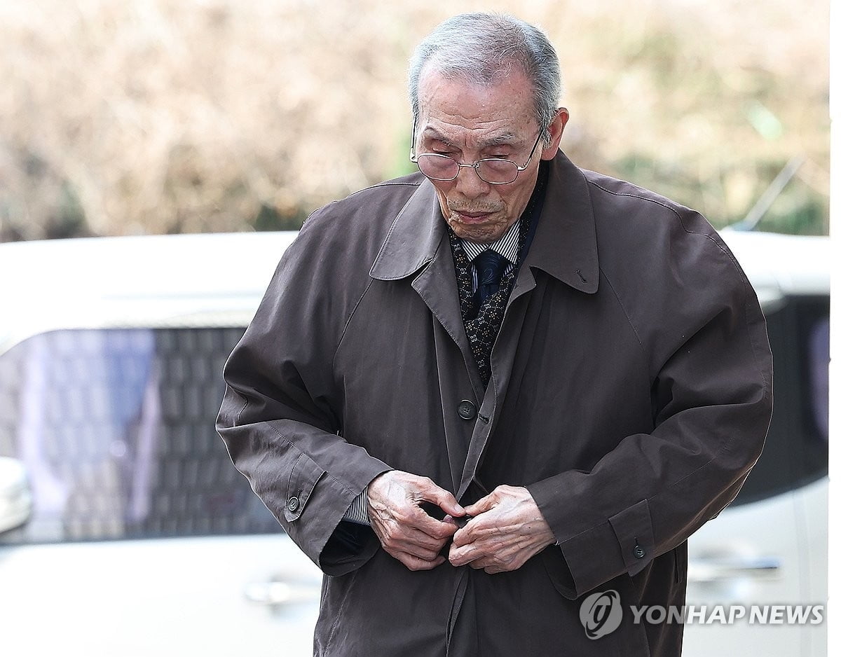 '강제추행' 배우 오영수, "사회적 심판 받았다"