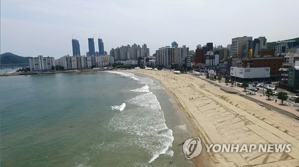 해수욕장서 몰카 찍은 40대 공무원 덜미