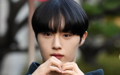 배진영 빠진 CIX, 막내 멤버 연기 도전…드라마 男주인공 발탁 ('로만률')