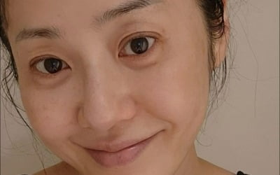 고현정, 센 언니 아닌 여리여리 언니였네…53세 피부 미인의 정석