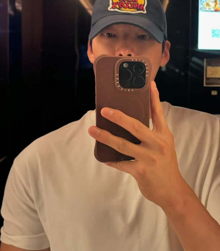 사진=김우빈 SNS