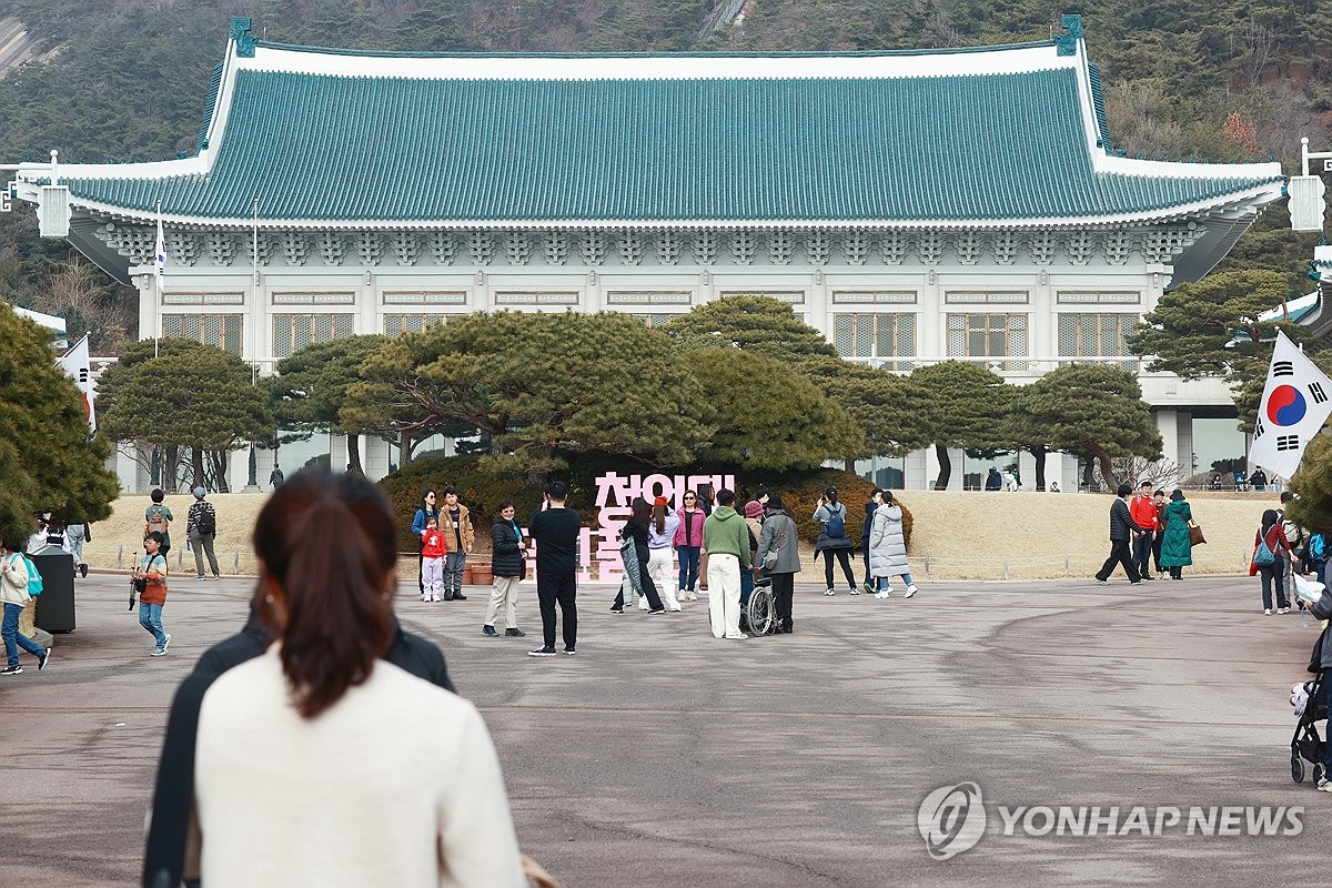 [추석민생대책] 전통시장 소득공제율 '40→80%' 법개정 추진…숙박쿠폰 50만장