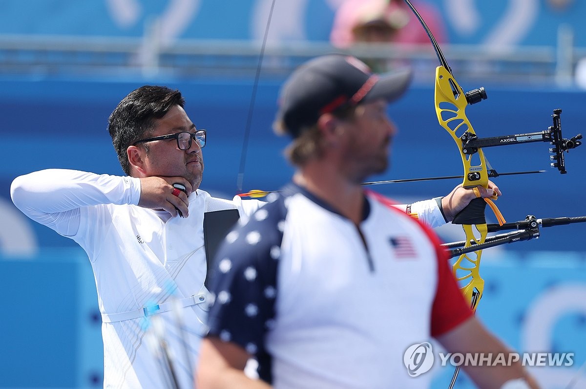 [올림픽] '4.9㎜ 차 금메달' 김우진의 고백 "하…'쉽지 않겠다' 싶었죠"