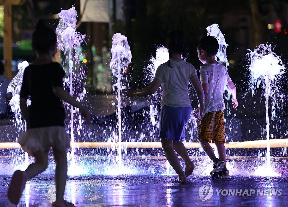 폭염 속 '호우주의보급' 소나기…시간당 30~50㎜ 쏟아질 수도