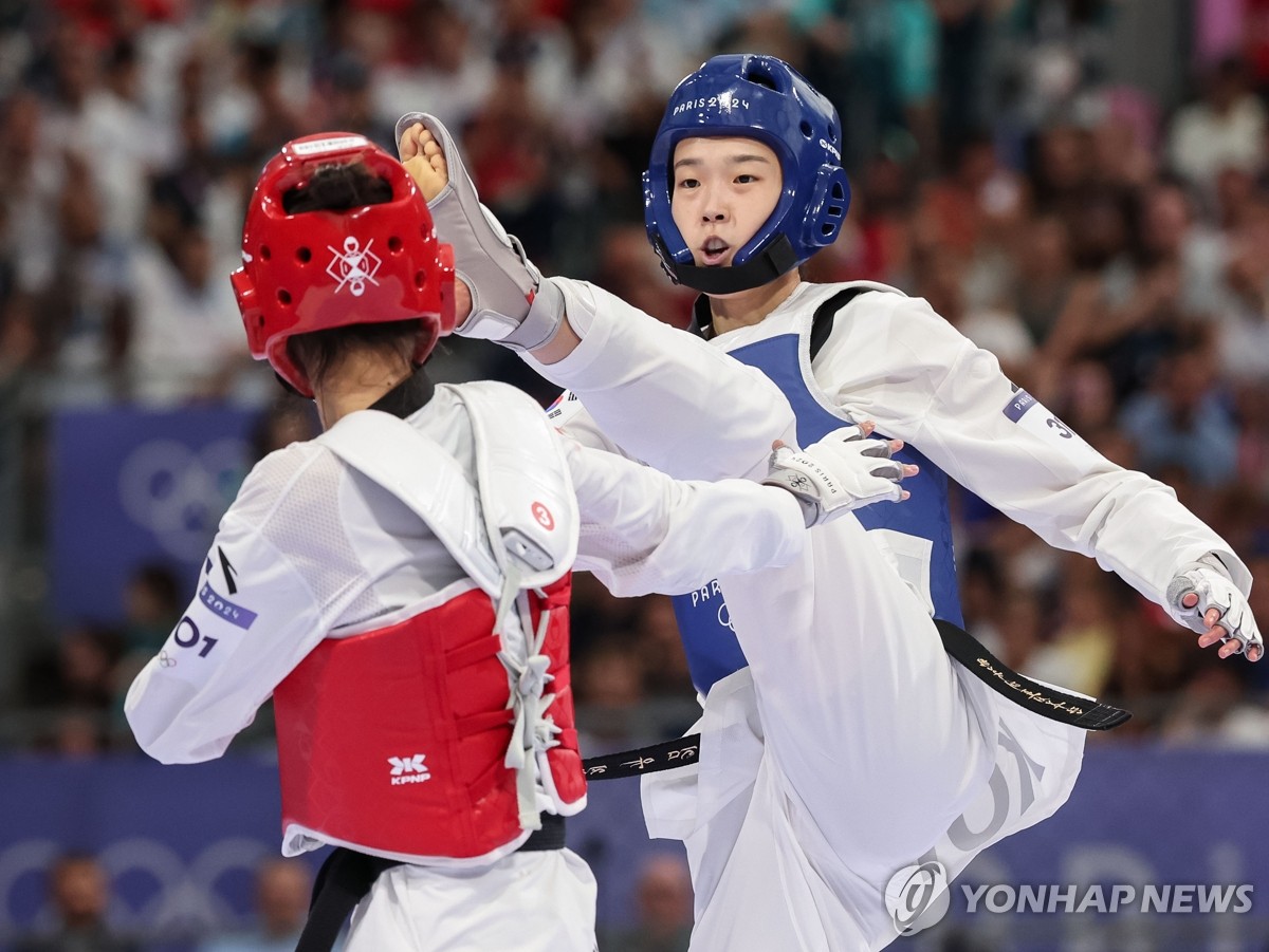 西汉姆前锋安东尼奥遭遇严重车祸 车身前部几乎全毁