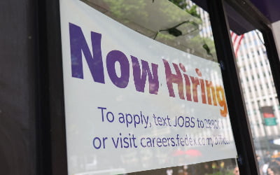 [속보] 美 7월 고용증가 11만4000명…실업률 4.3%