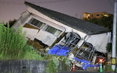 '코인 카지노 사이트 여행 열풍' 불더니…"예약 취소했어요" 돌변한 이유