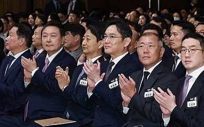 尹 내달 체코 방문에 삼성·SK·LG 총수 '경제사절단' 동행