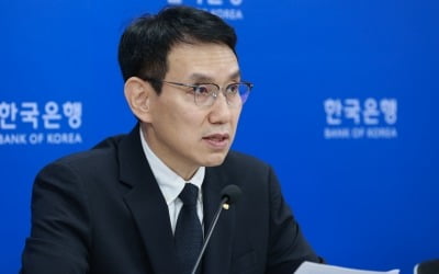 "8월 금리 동결, 적절한 조치"…'실기론' 반박한 한은 [강진규의 BOK워치]