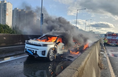 "전기차 화재시 최대 5억 보상"…KGM, 전기차 배터리 안심 보상 프로그램 운영