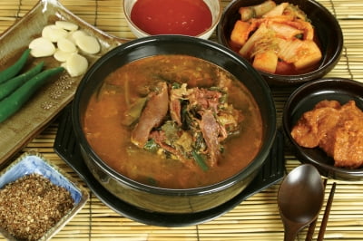 "개고기 토막찜 많이 드세요"…'민족 전통식' 강조하는 북한