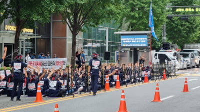 울산시장, 고려아연 주식 매입 인증사진 공개...'범시민 주식 갖기운동 신호탄'