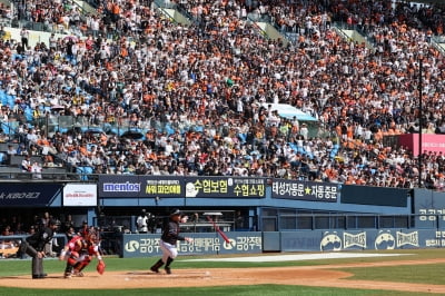 폭염보다 뜨거운 열기…프로야구 '천만관중' 돌파 스토리 [중림동사진관]