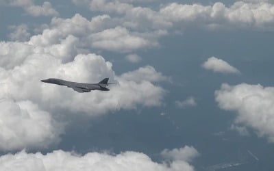 美전략폭격기 B-1B, 국군의날 서울상공 비행