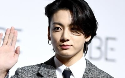 BTS 정국, 뉴진스 공개 지지?…SNS 올린 글 '파장 예고'