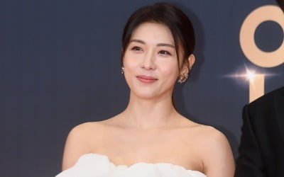 하지원, '완판 작가' 등극…활동 뜸하다 했더니 '뜻밖의 근황'