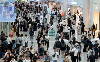 "한국은 지금 일본 여행 붐"...1~8월 日 여객 역대 최대