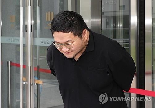 '쯔양 협박' 부인한 구제역…국민참여재판 신청