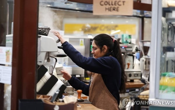 "퇴근 후 연락하지 마"…'노동권 강화' 박차