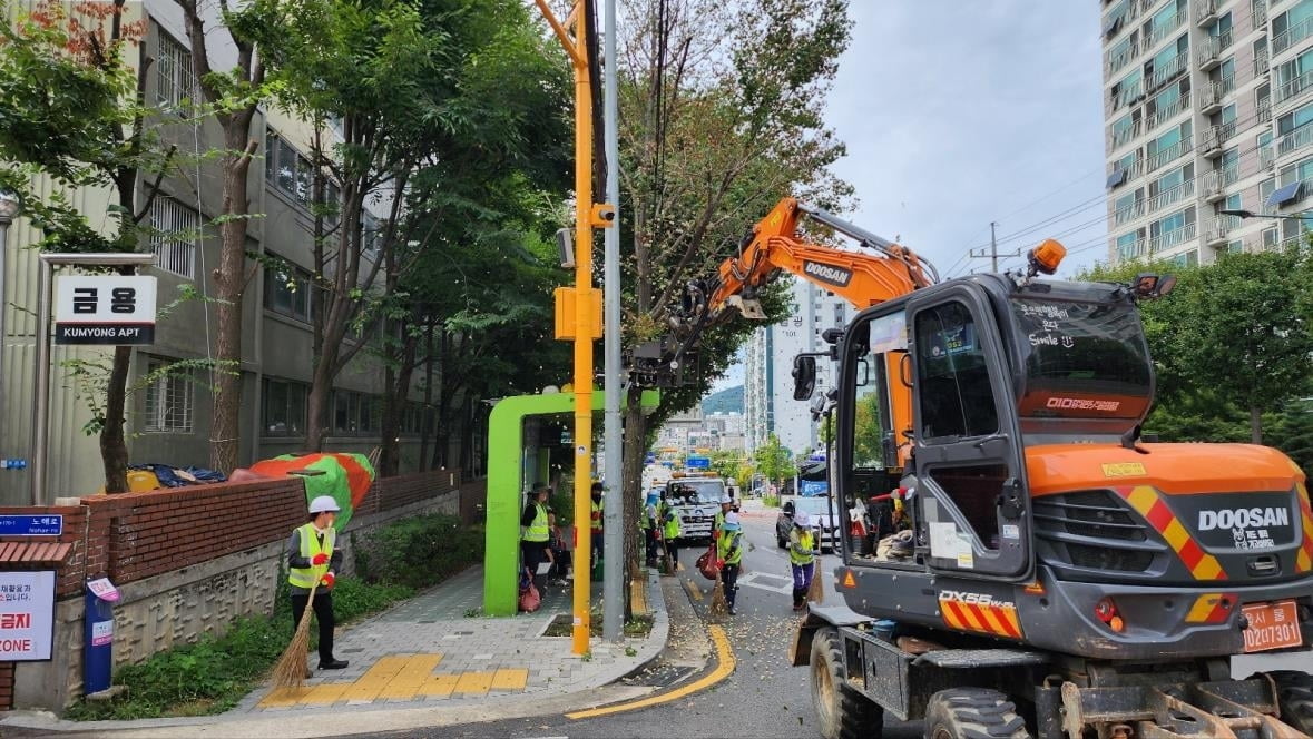 "무슨 냄새야"…전쟁 시작한 서울시