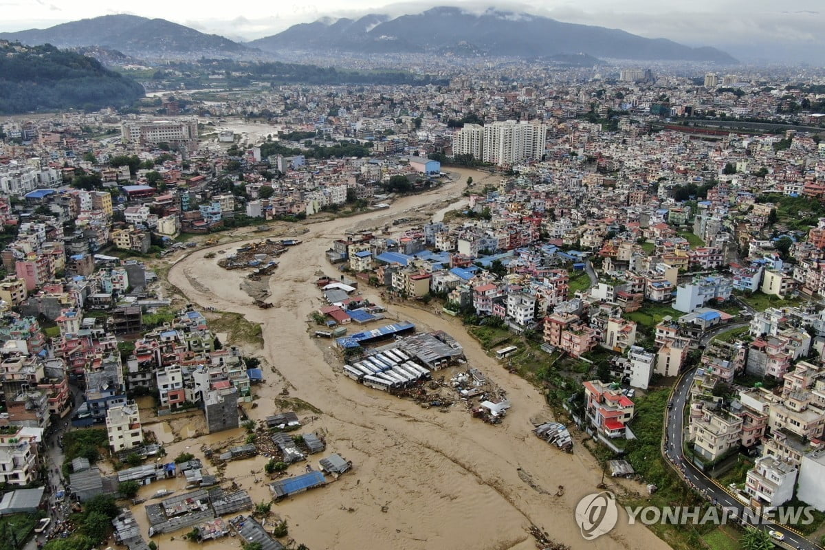 역대급 폭우에 '아수라장'…사망자 '속출'