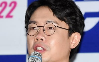 시구 취소됐는데…'학폭 의혹' 안세하, 뮤지컬은 강행