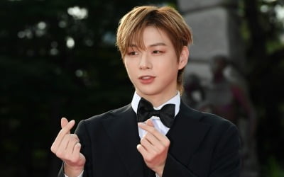 '탈덕수용소에 승소' 강다니엘, 청하 만난다