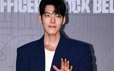 '비인두암' 김우빈, 알고보니 6개월 시한부였다…"♥신민아에게 응원·기도 받아" ('짠한형')[종합]