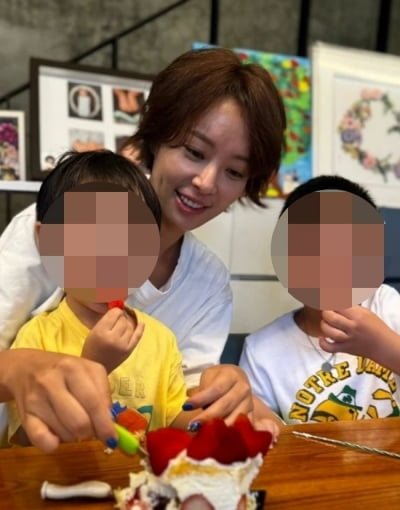 좋은 엄마였네…'이혼→결별' 황정음, 추석에도 '두 아들'과 오붓하게