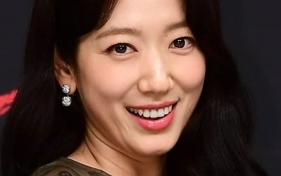 박신혜, 이런 얼굴 처음이야…"악마로 변신, 기대감 있었다" ('지옥에서 온 판사')