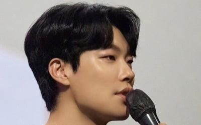 Actor Ryu Jun-yeol Celebrates Birthday with Fans at Unique Movie Outing