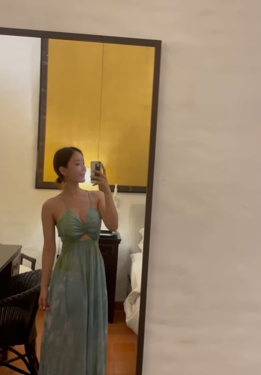 Lee So-ra Flaunts Perfect Figure in Chiang Mai