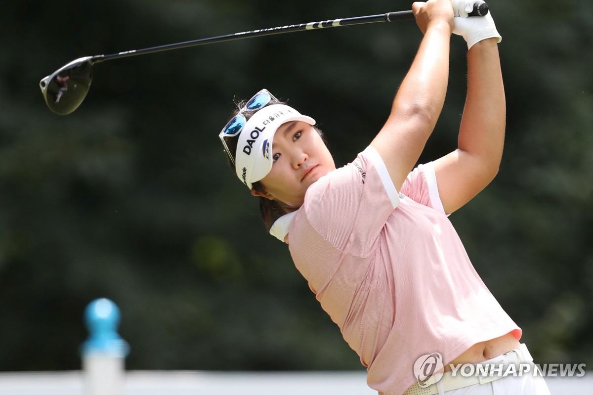 유해란, 연장서 고진영 꺾고 FM 챔피언십 제패…LPGA 통산 2승