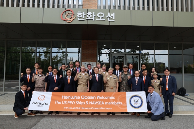 한화오션‘초격차 기술력’산실 찾은 미국 해군