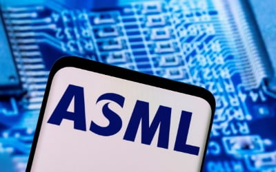 ASML 쇼크…삼전 2%↓·카지노사이트 4%↓