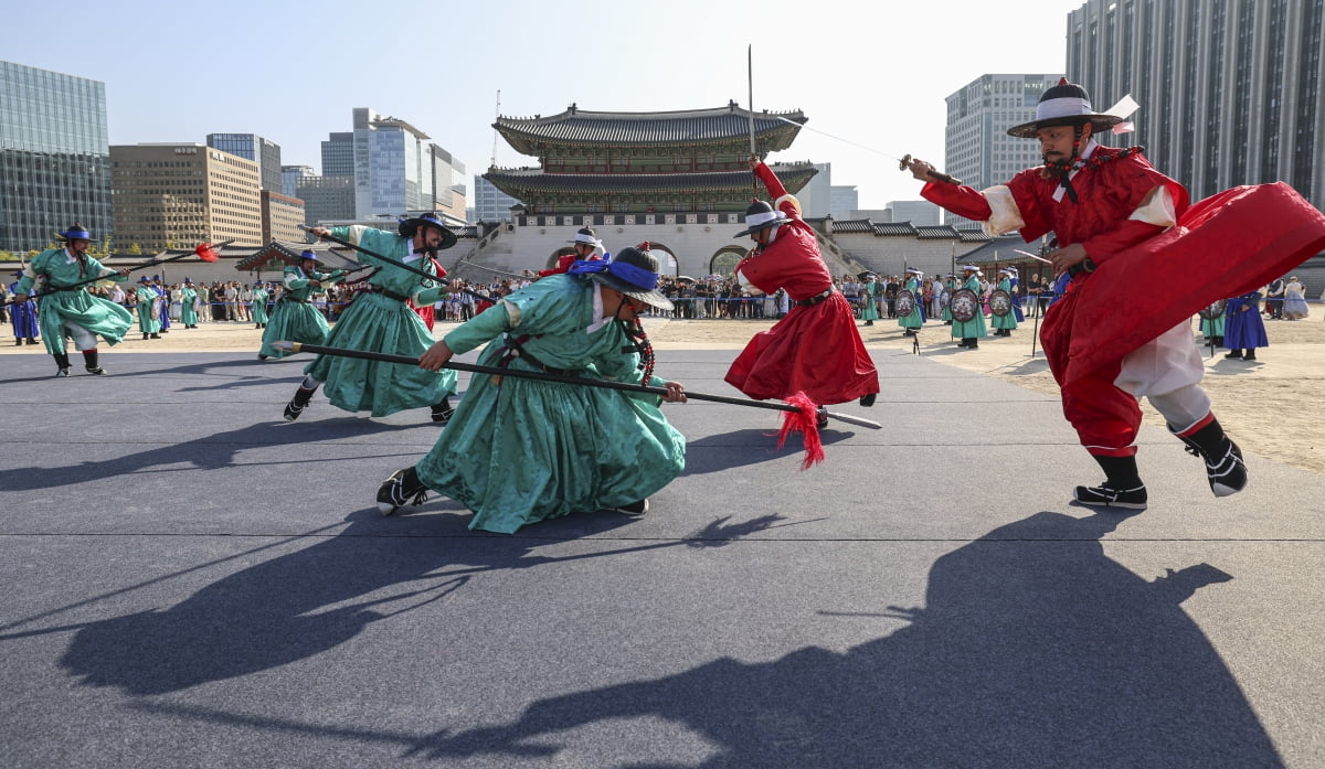 [포토] 조선시대 궁궐 호위군의 화려한 무예