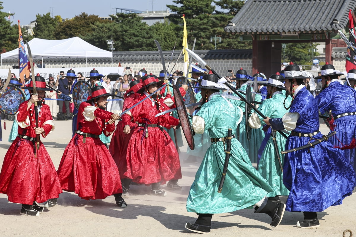 [포토] 조선시대 궁궐 호위군의 화려한 무예