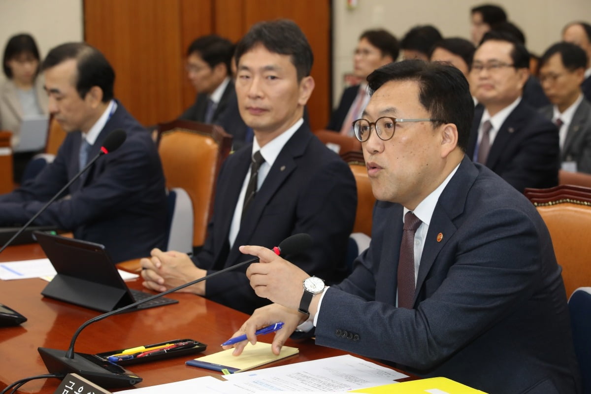 [단독] 김병환, 연내 검찰총장·경찰청장 회동…기관장 릴레이 미팅