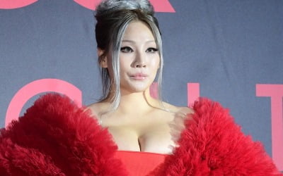 中 백지수표 거절했던 '2NE1' CL 아버지, 결국 성공했다