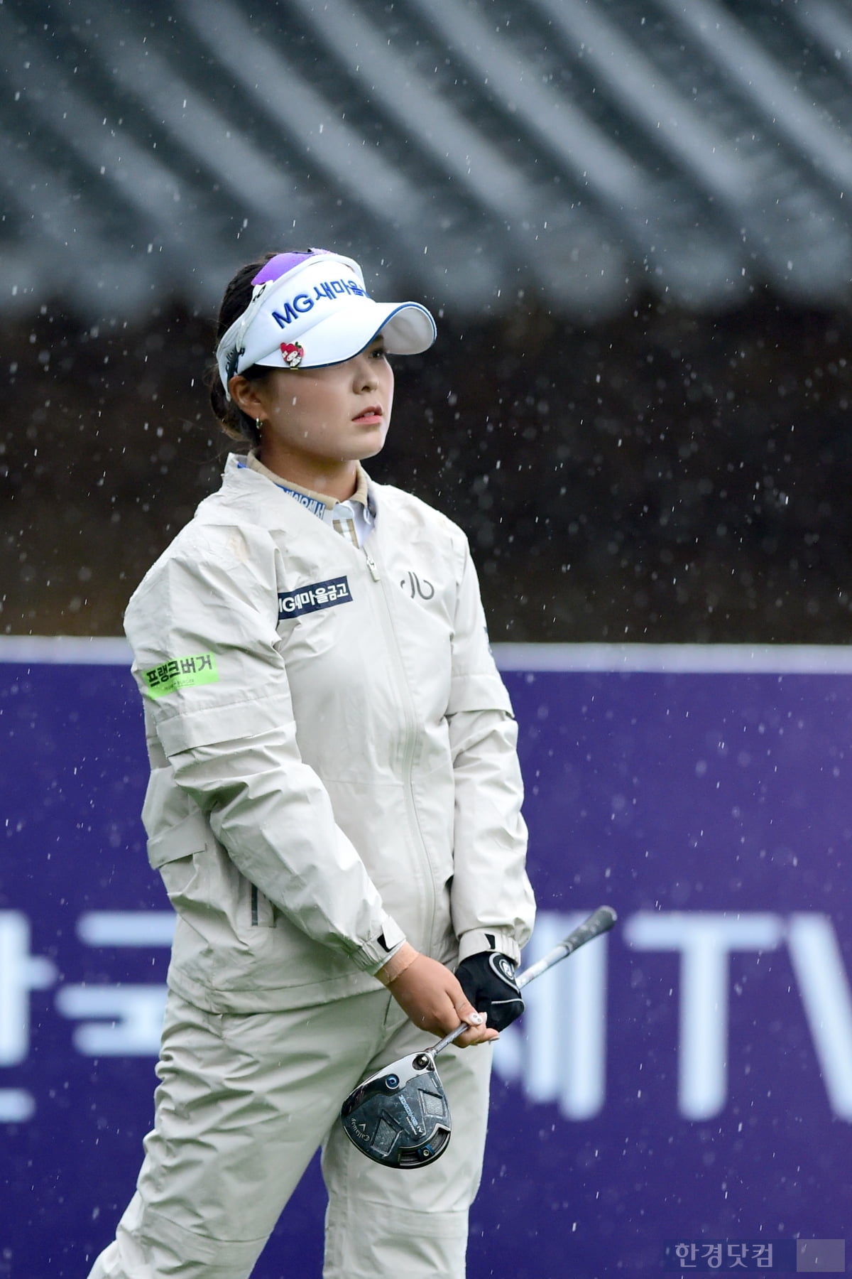 [포토] 송가은, '비를 뚫고 날아라' (상상인 · 한경 와우넷 오픈 2024)