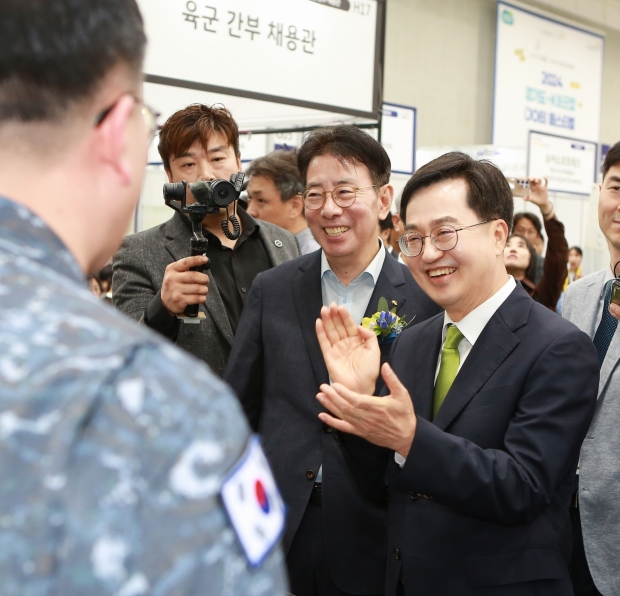 120만 구직자와 5천 5백여 기업이 선택한 국내 최대 취업박람회!