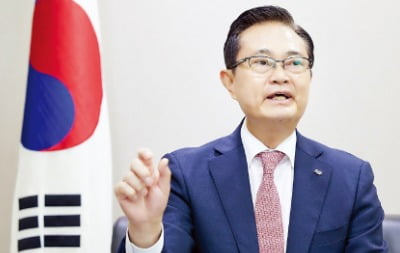 한국자산관리공사, 부실채권·카드대란 등 경제위기마다 '구원투수'…민관과 공동으로 펀드 조성…시장 유동성 공급