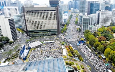 [포토] 주말마다 대규모 집회…시민들만 곤욕