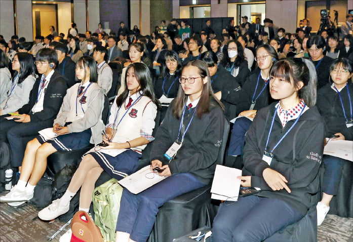 "AI發 거대한 기술변화 맞서려면…정답보다 적절한 질문이 중요"