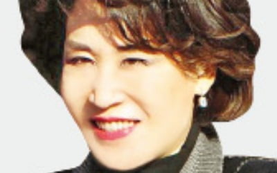 어머니와 같은 길…'지역 1등점포' 키운 정유경, 백화점 진두지휘